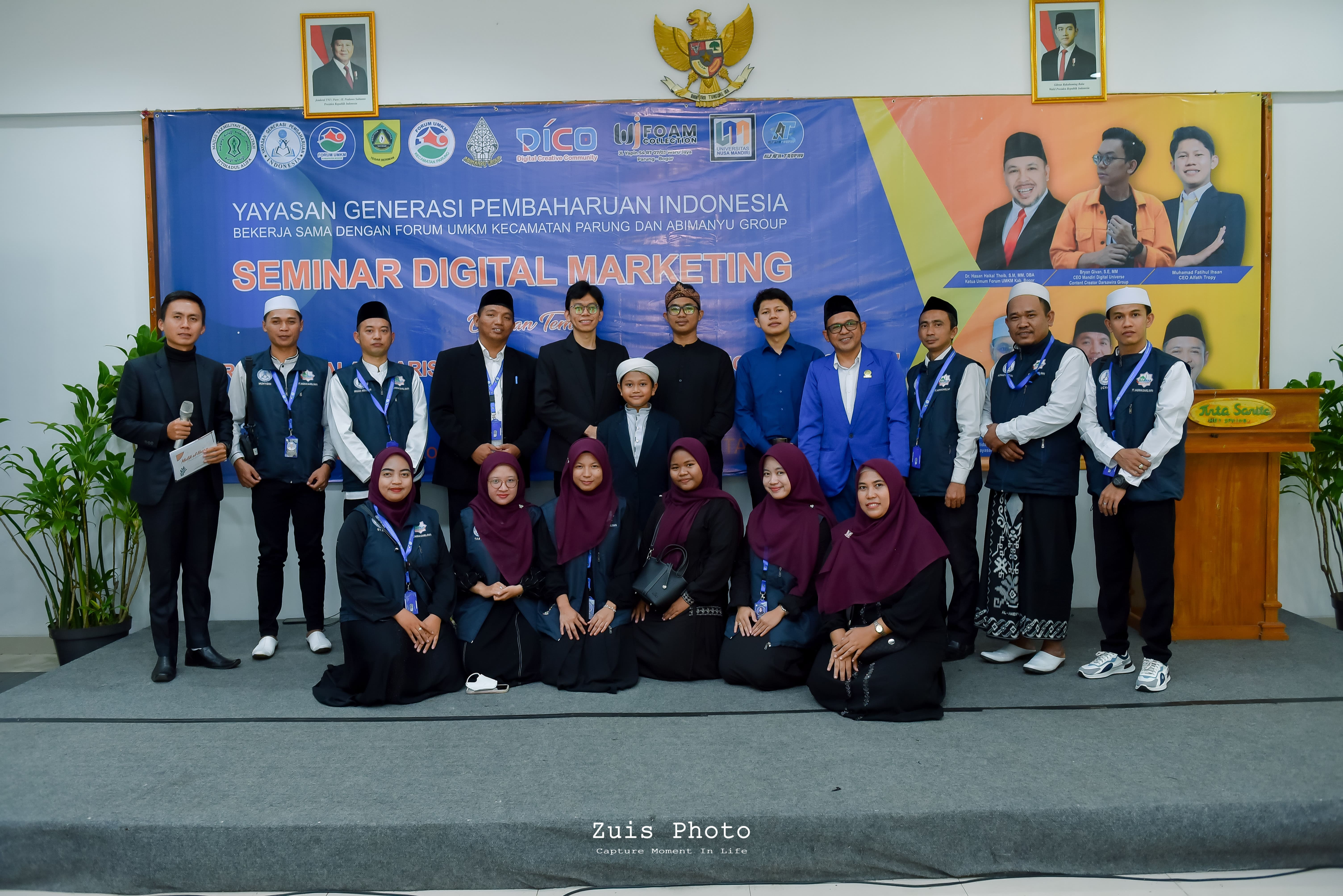 POTO BERSAMA KEGIATAN SEMINAR DIGITAL MARKETING